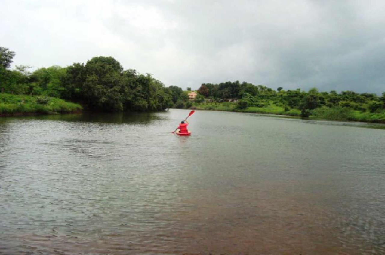 U Rivergate Karjat Exteriér fotografie