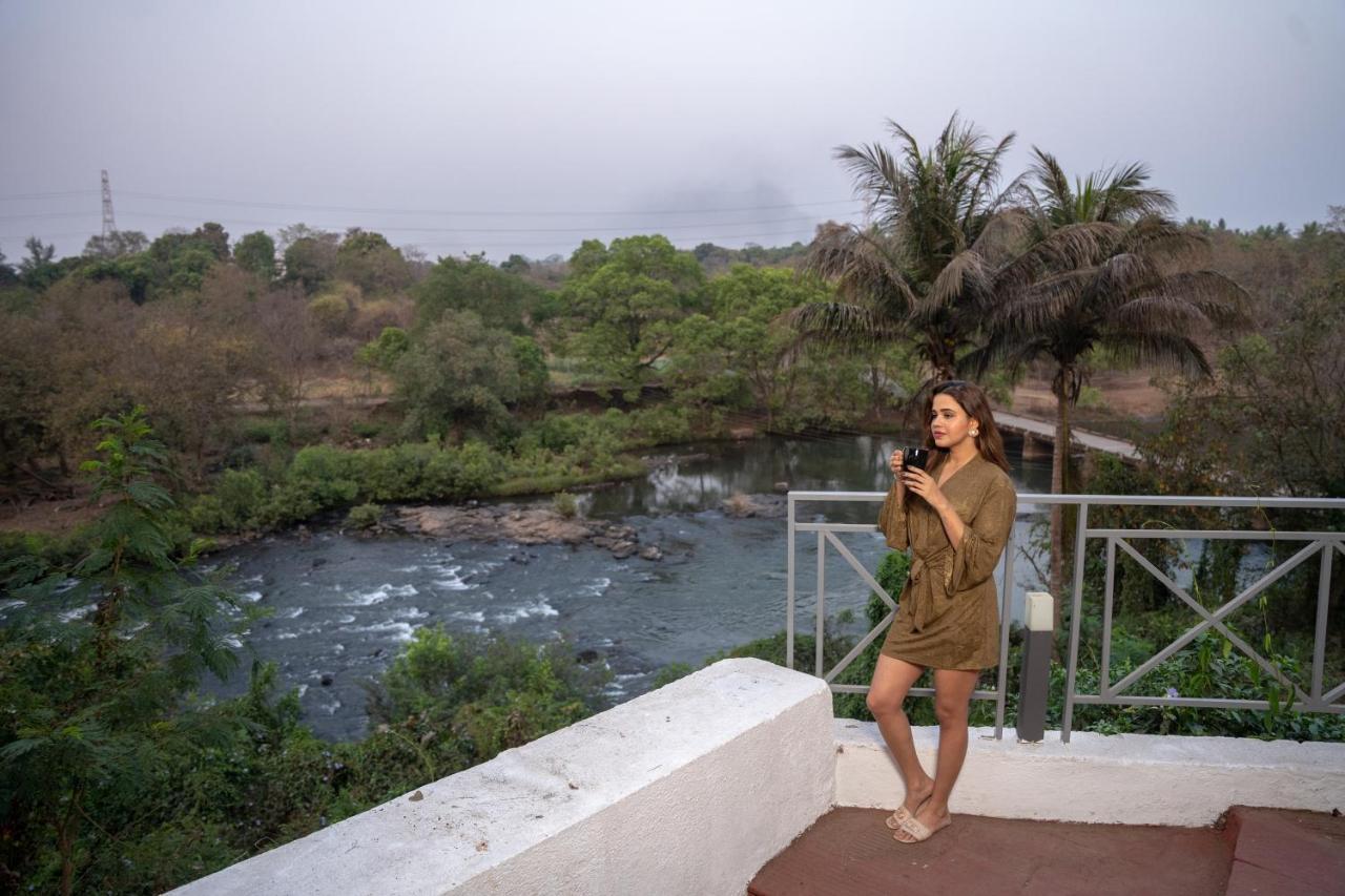 U Rivergate Karjat Exteriér fotografie
