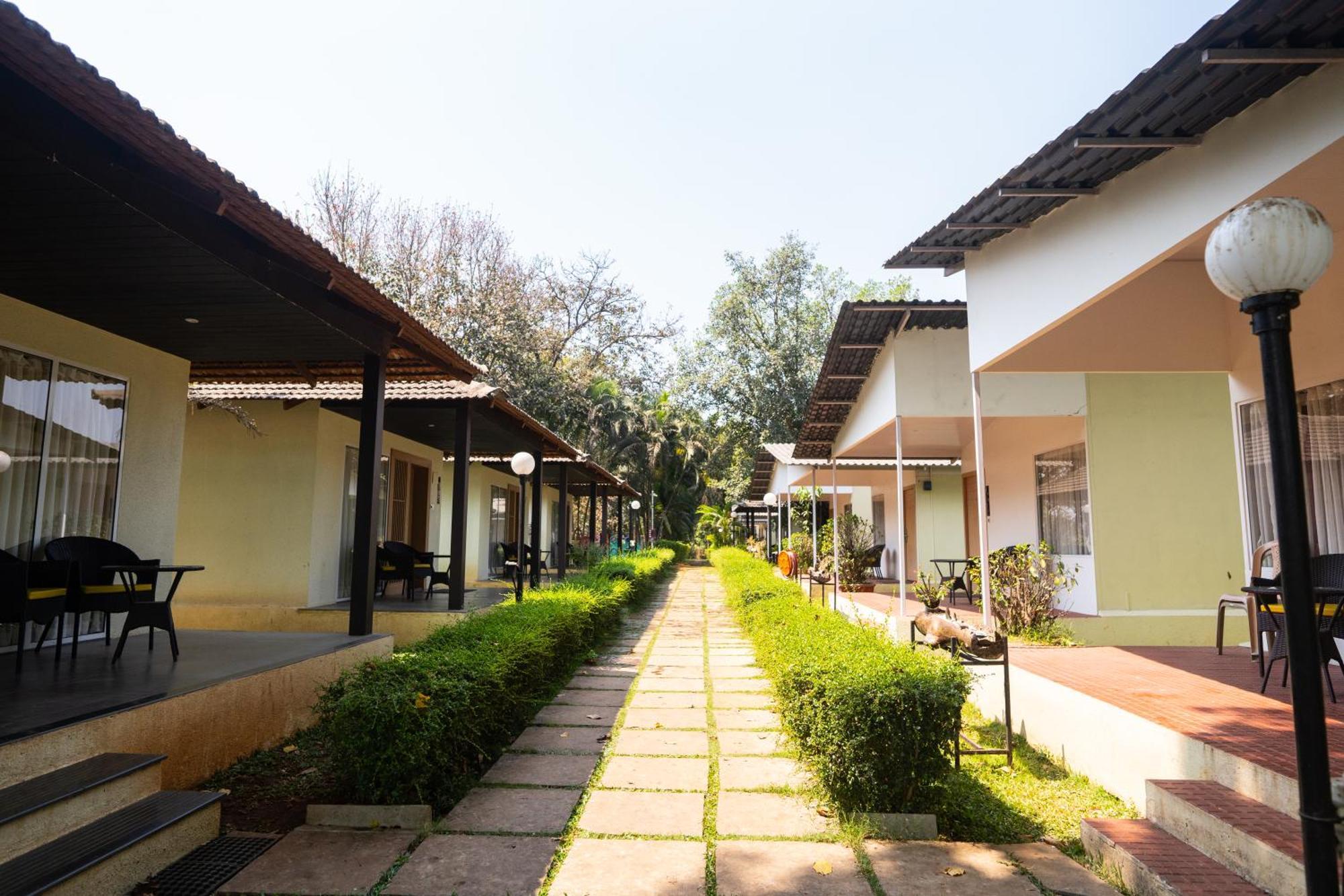 U Rivergate Karjat Exteriér fotografie